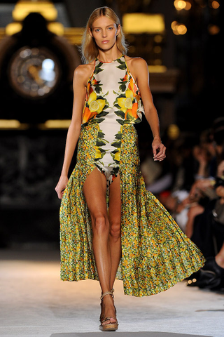 Illustration for article titled Stella McCartney's Collection Is Straight-Up Beautiful